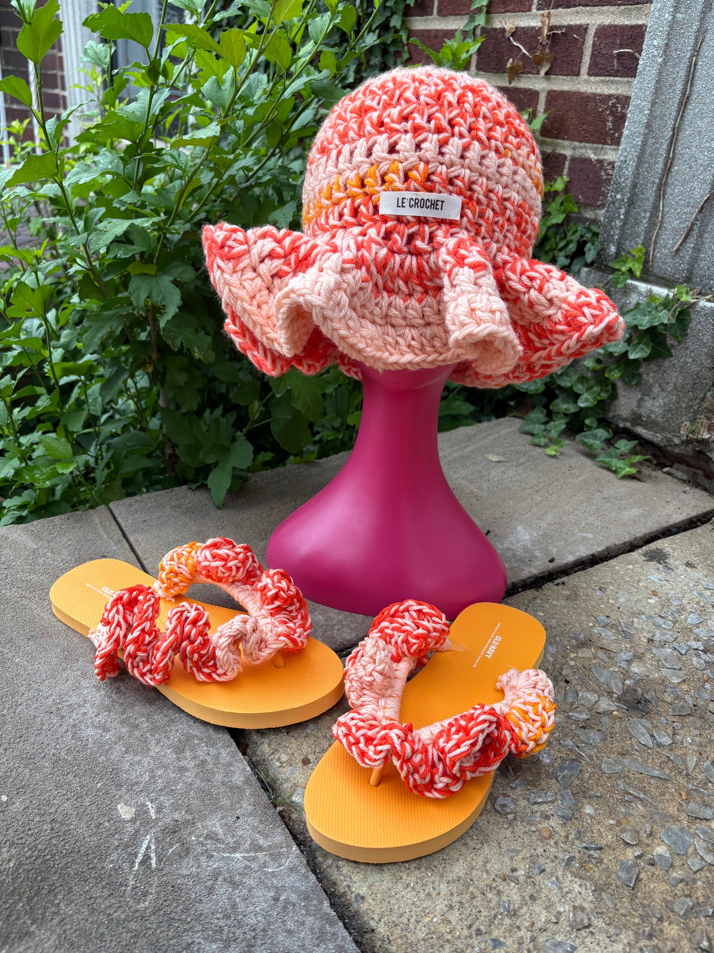 Le’crochet Ruffle Flip Flip