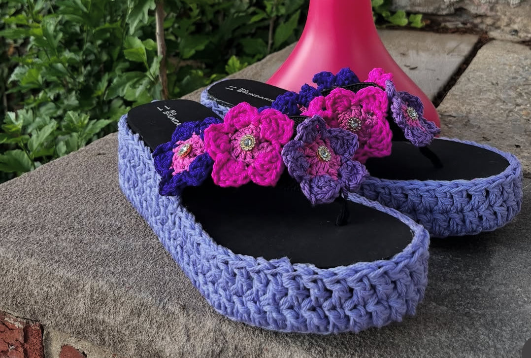 Le'Crochet platform sandal with flowers