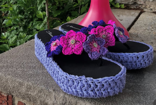 Le'Crochet platform sandal with flowers
