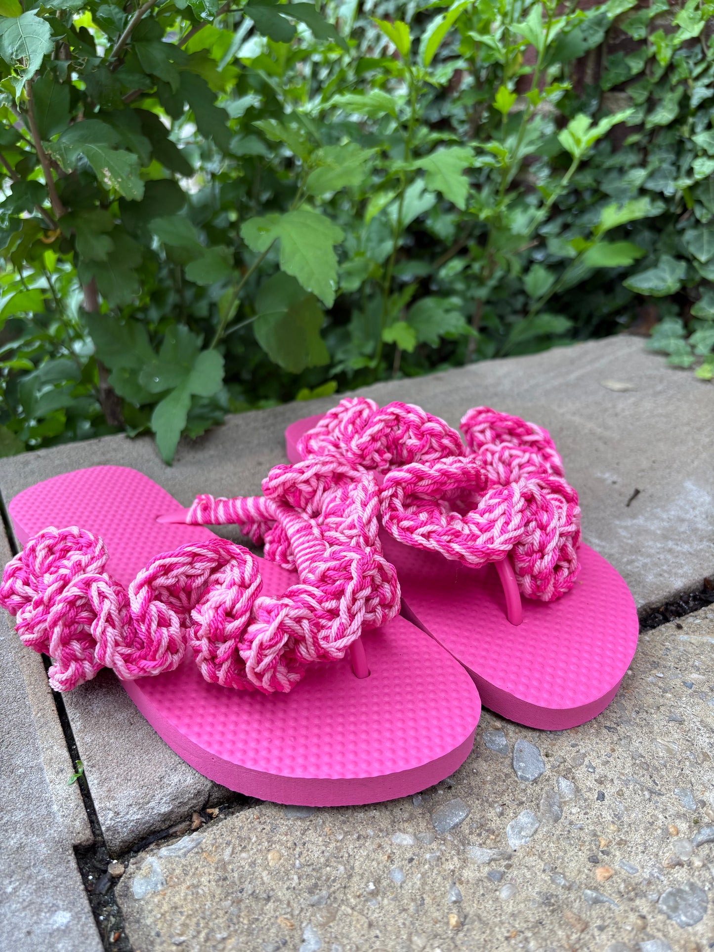 Le’crochet Ruffle Flip Flip