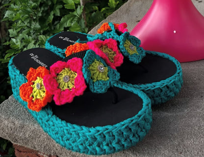Le'Crochet platform sandal with flowers
